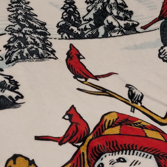 Hallmark Fleece Christmas Blanket - Picture 8 of 11